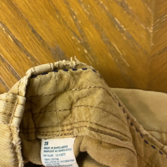 Men’s American Eagle Below Knee Khaki Shorts. 28 - Picture 3 of 4